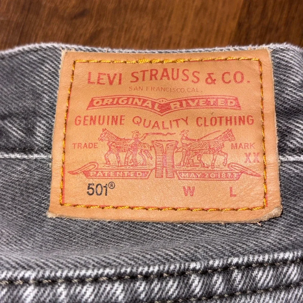 Levis 501 Premium Jeans Faded Black Straight Leg Button‎ Fly Denim Men's 29x30